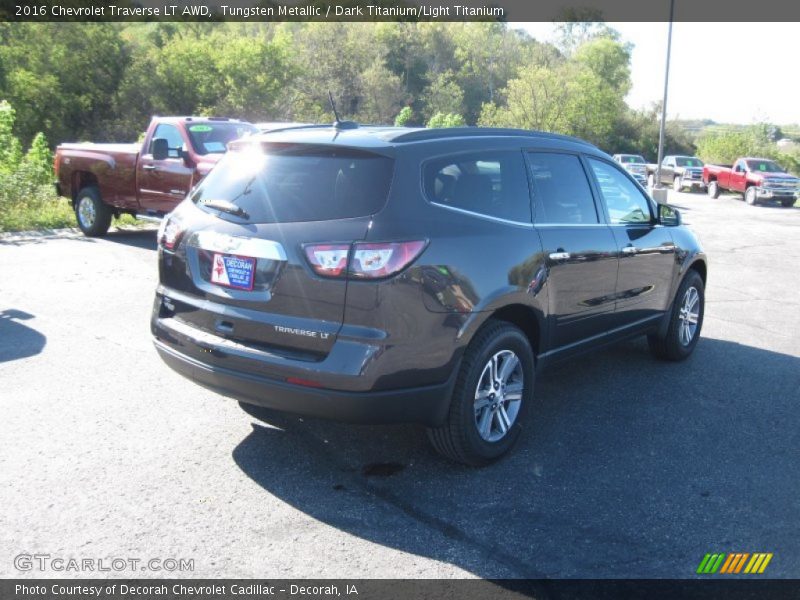 Tungsten Metallic / Dark Titanium/Light Titanium 2016 Chevrolet Traverse LT AWD