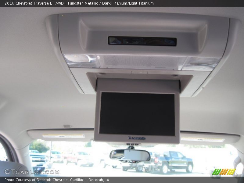 Tungsten Metallic / Dark Titanium/Light Titanium 2016 Chevrolet Traverse LT AWD