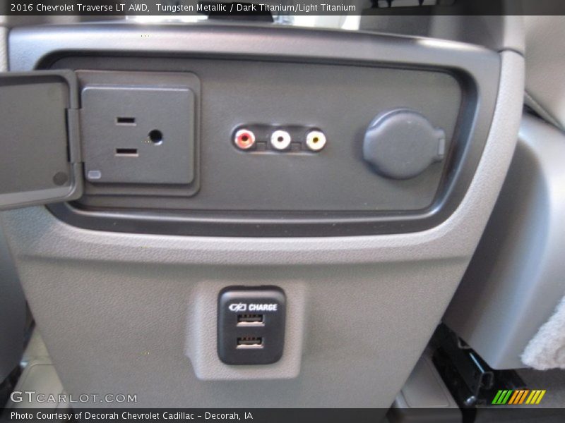 Tungsten Metallic / Dark Titanium/Light Titanium 2016 Chevrolet Traverse LT AWD