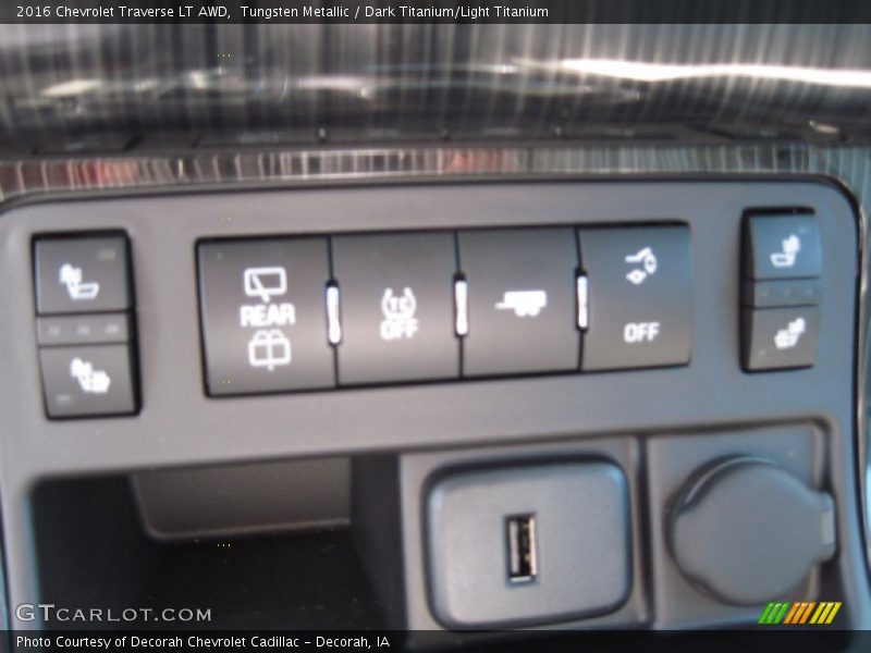 Tungsten Metallic / Dark Titanium/Light Titanium 2016 Chevrolet Traverse LT AWD
