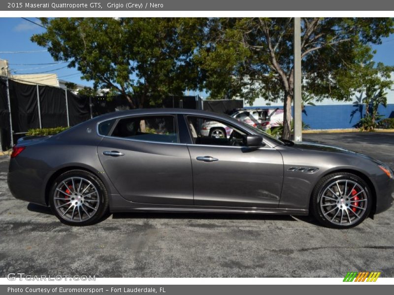 Grigio (Grey) / Nero 2015 Maserati Quattroporte GTS