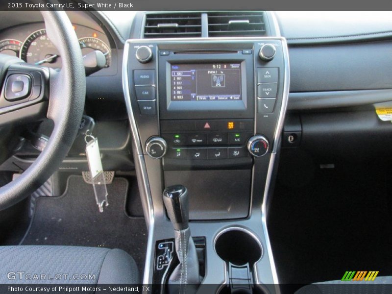 Super White / Black 2015 Toyota Camry LE