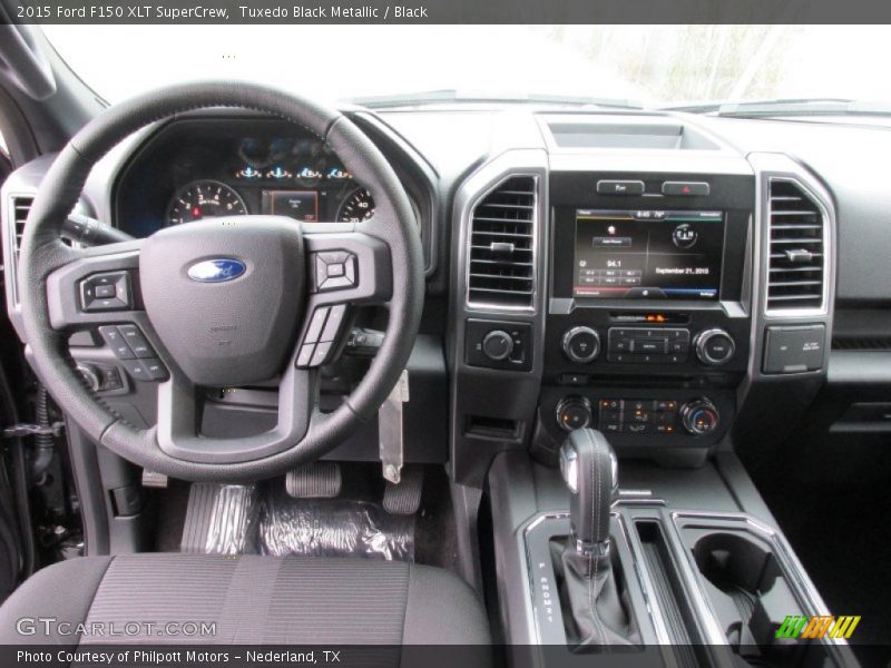 Tuxedo Black Metallic / Black 2015 Ford F150 XLT SuperCrew