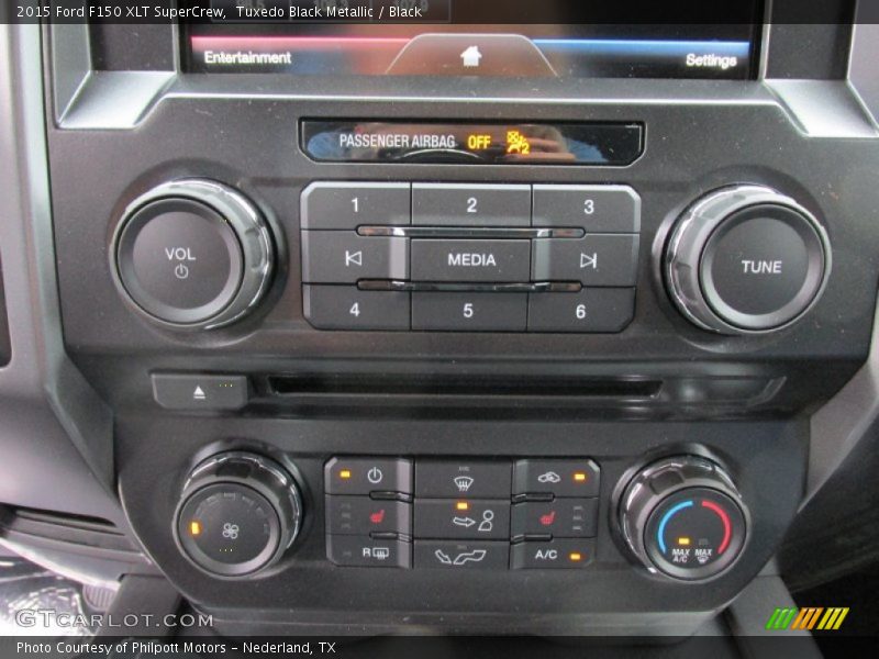 Tuxedo Black Metallic / Black 2015 Ford F150 XLT SuperCrew
