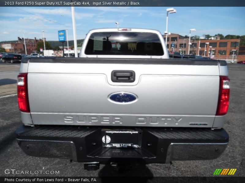 Ingot Silver Metallic / Black 2013 Ford F250 Super Duty XLT SuperCab 4x4