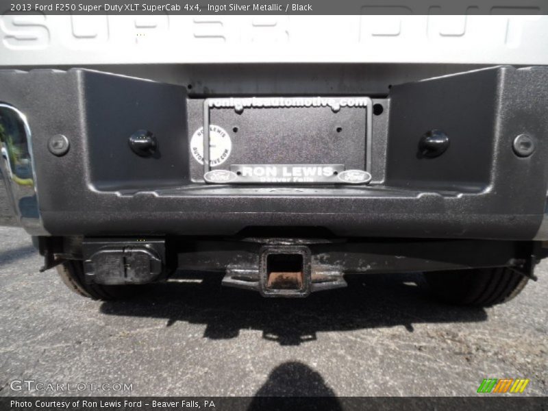 Ingot Silver Metallic / Black 2013 Ford F250 Super Duty XLT SuperCab 4x4