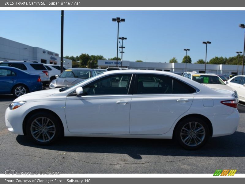 Super White / Ash 2015 Toyota Camry SE