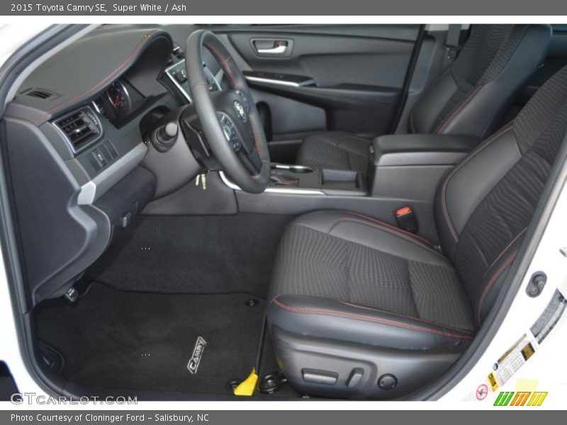 Super White / Ash 2015 Toyota Camry SE