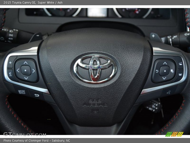 Super White / Ash 2015 Toyota Camry SE