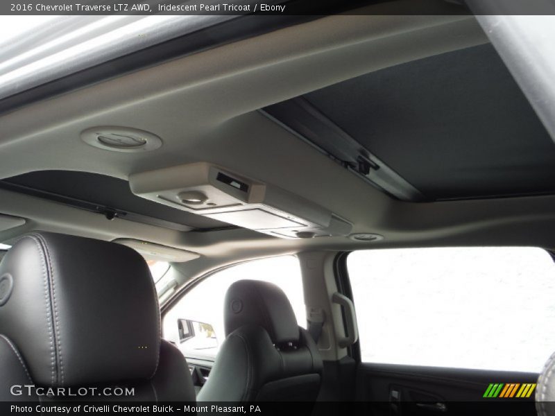 Iridescent Pearl Tricoat / Ebony 2016 Chevrolet Traverse LTZ AWD