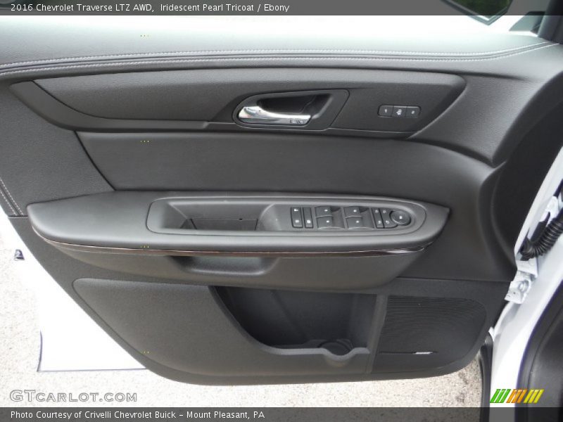 Iridescent Pearl Tricoat / Ebony 2016 Chevrolet Traverse LTZ AWD