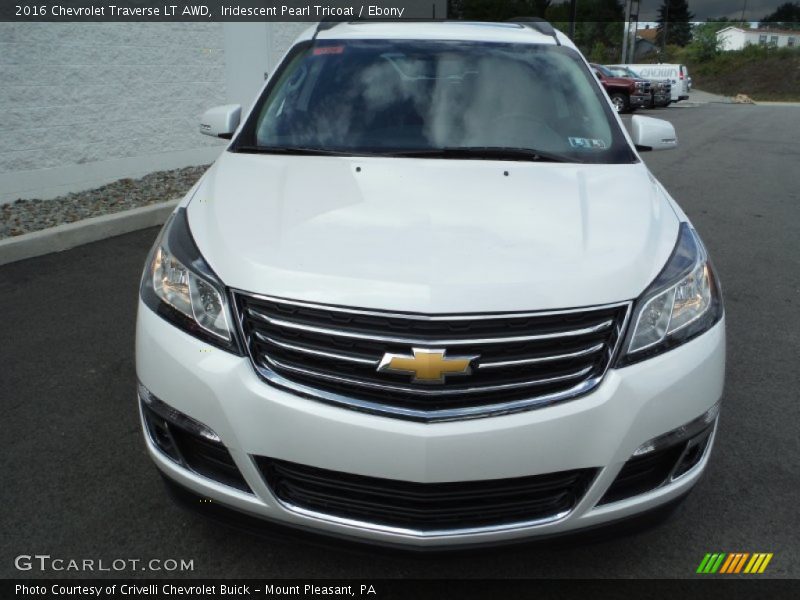 Iridescent Pearl Tricoat / Ebony 2016 Chevrolet Traverse LT AWD