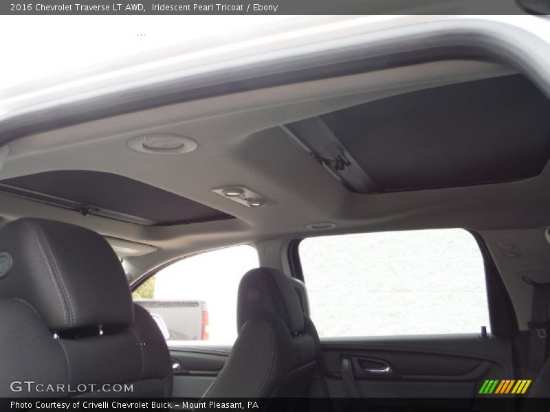 Iridescent Pearl Tricoat / Ebony 2016 Chevrolet Traverse LT AWD