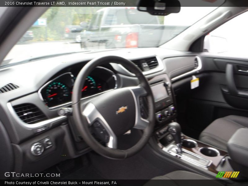 Iridescent Pearl Tricoat / Ebony 2016 Chevrolet Traverse LT AWD