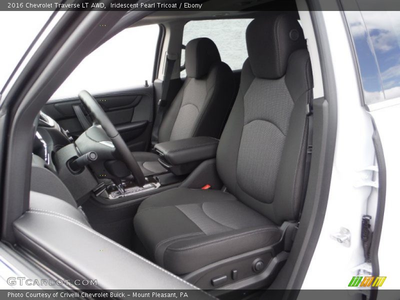 Iridescent Pearl Tricoat / Ebony 2016 Chevrolet Traverse LT AWD
