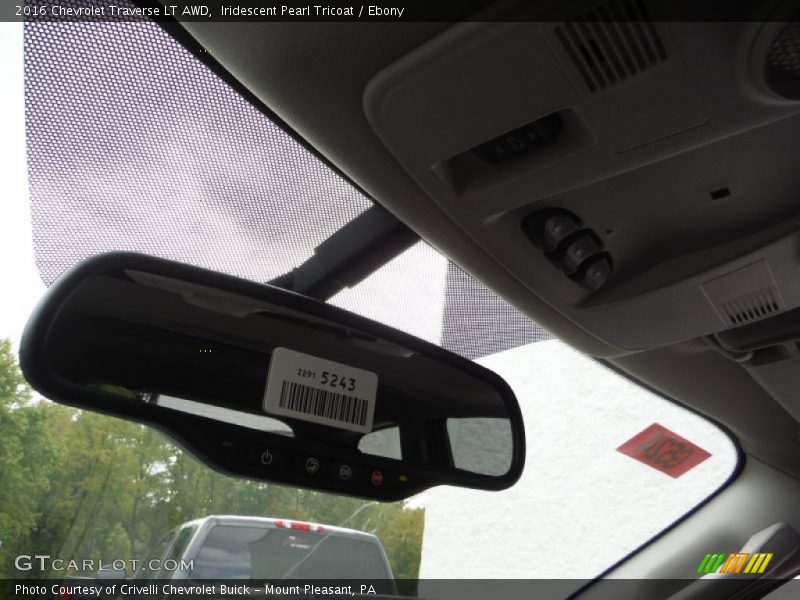 Iridescent Pearl Tricoat / Ebony 2016 Chevrolet Traverse LT AWD