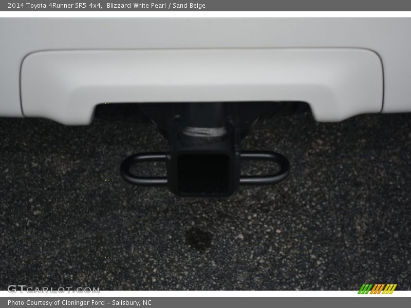 Blizzard White Pearl / Sand Beige 2014 Toyota 4Runner SR5 4x4