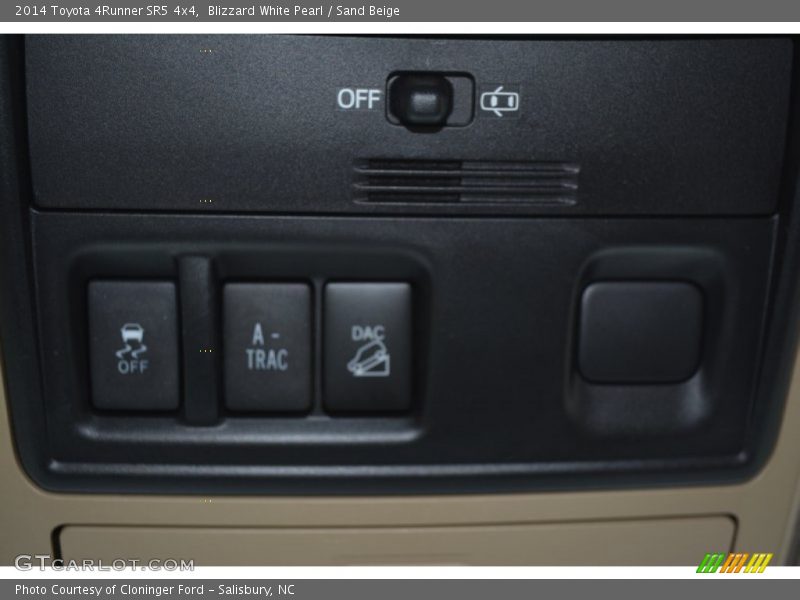 Blizzard White Pearl / Sand Beige 2014 Toyota 4Runner SR5 4x4