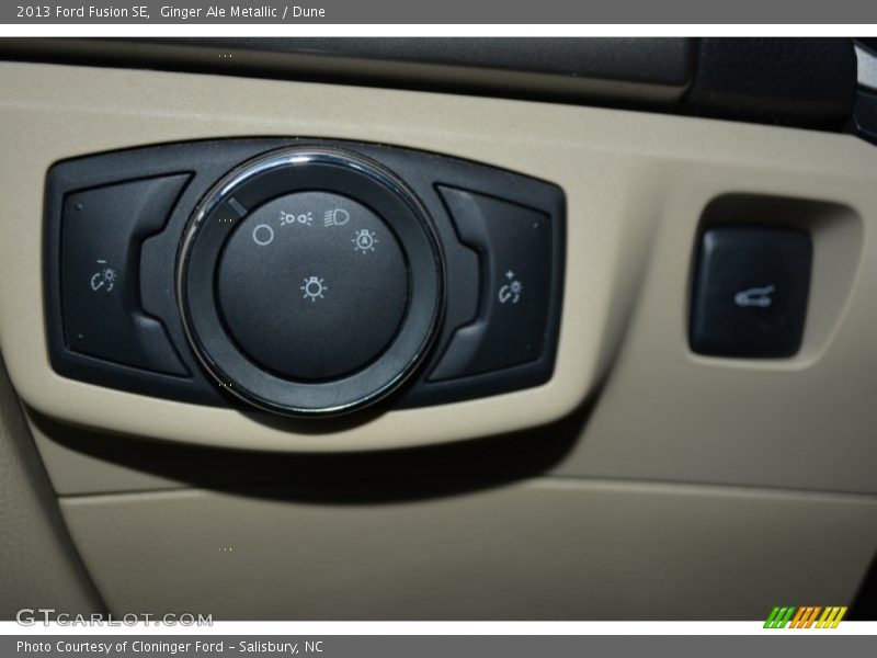 Ginger Ale Metallic / Dune 2013 Ford Fusion SE