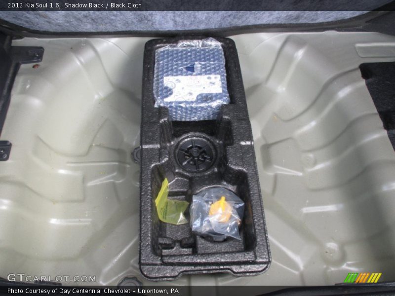 Shadow Black / Black Cloth 2012 Kia Soul 1.6