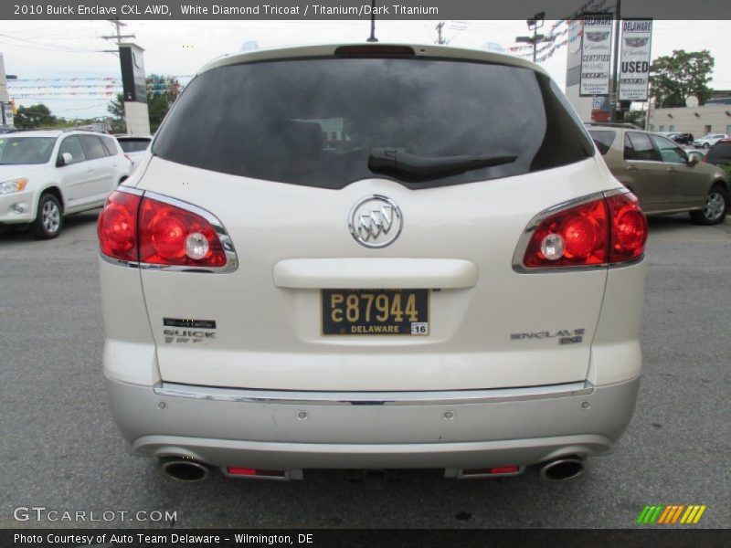 White Diamond Tricoat / Titanium/Dark Titanium 2010 Buick Enclave CXL AWD