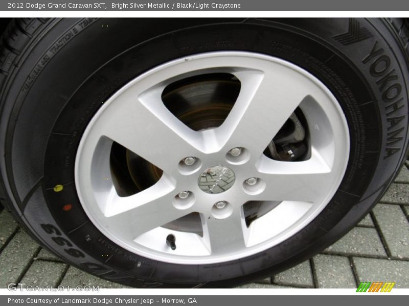 Bright Silver Metallic / Black/Light Graystone 2012 Dodge Grand Caravan SXT
