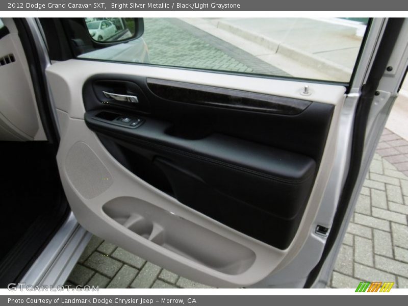 Bright Silver Metallic / Black/Light Graystone 2012 Dodge Grand Caravan SXT