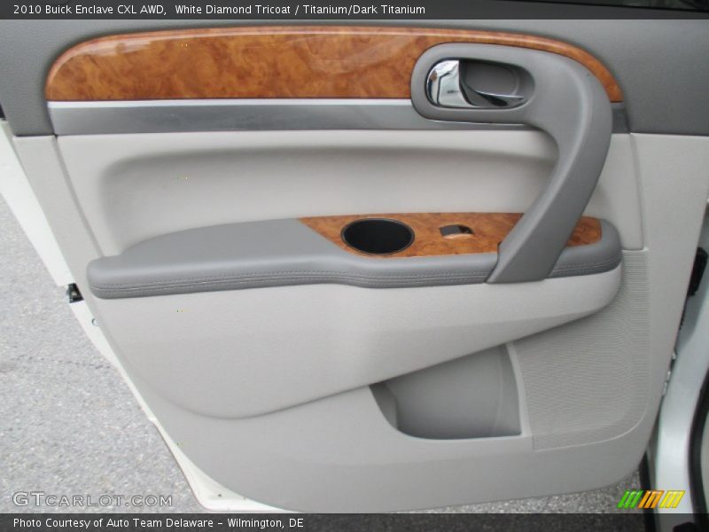 White Diamond Tricoat / Titanium/Dark Titanium 2010 Buick Enclave CXL AWD