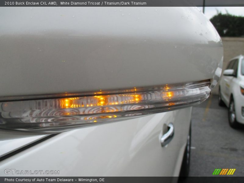 White Diamond Tricoat / Titanium/Dark Titanium 2010 Buick Enclave CXL AWD