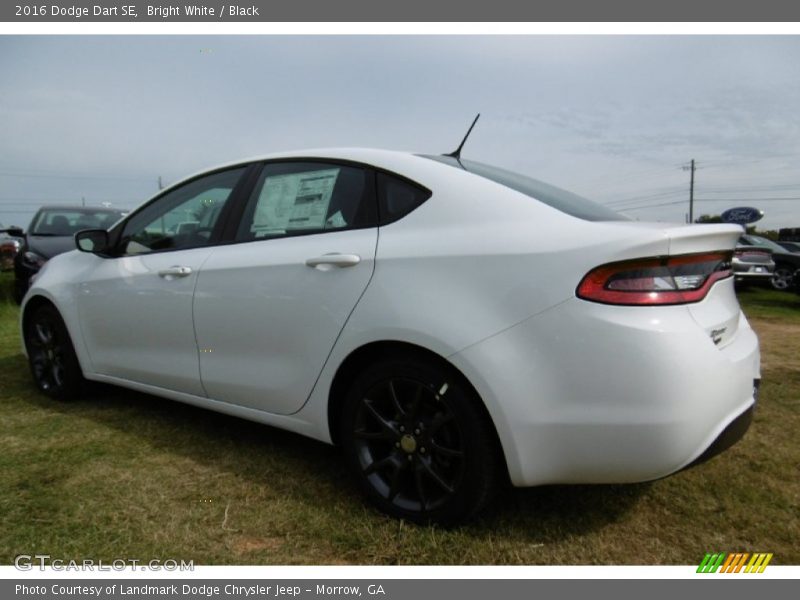 Bright White / Black 2016 Dodge Dart SE
