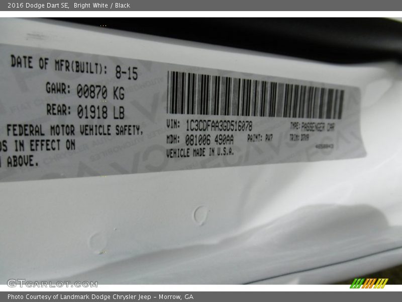 Bright White / Black 2016 Dodge Dart SE