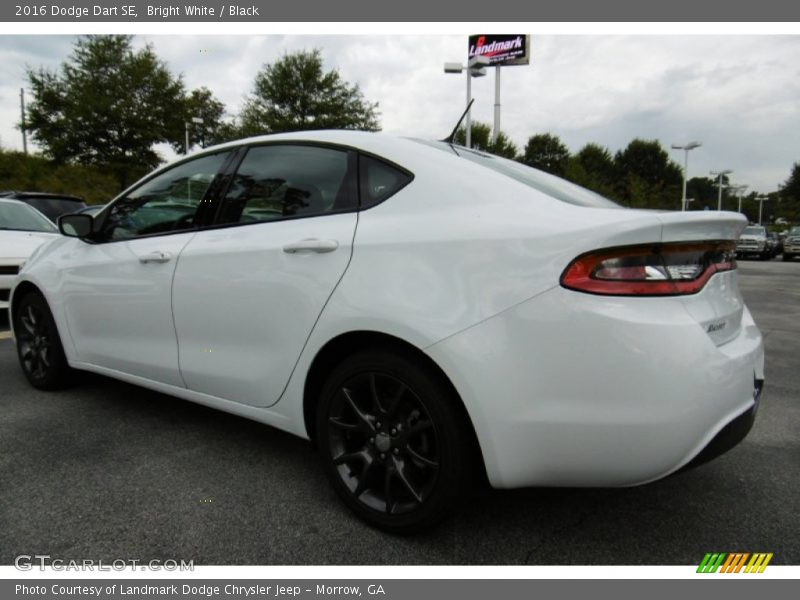 Bright White / Black 2016 Dodge Dart SE