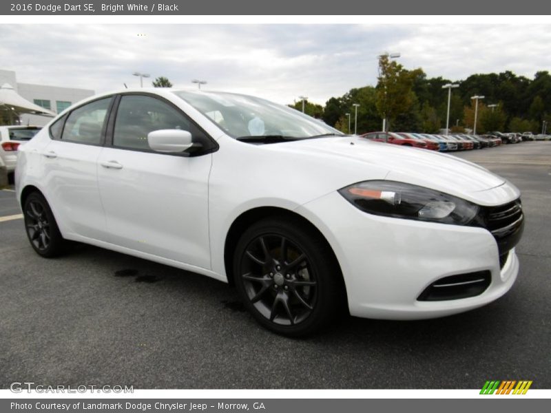 Front 3/4 View of 2016 Dart SE