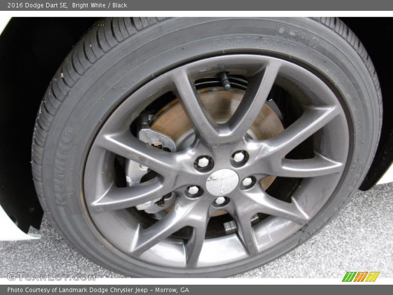 Bright White / Black 2016 Dodge Dart SE