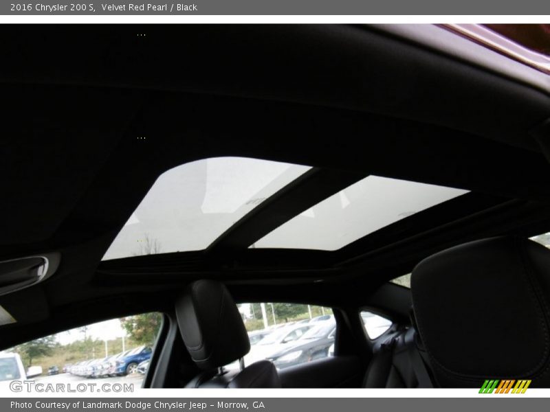 Velvet Red Pearl / Black 2016 Chrysler 200 S