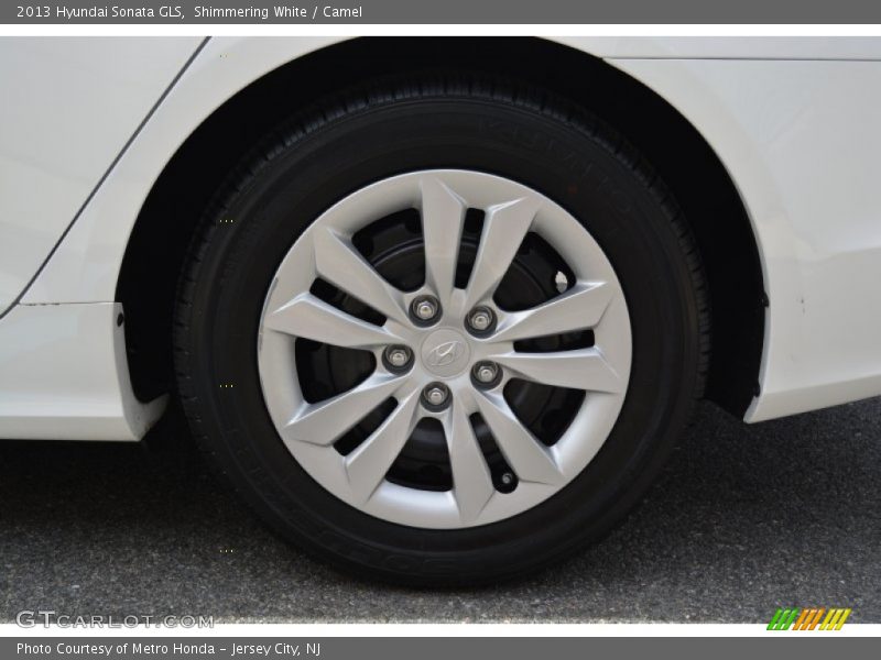 Shimmering White / Camel 2013 Hyundai Sonata GLS
