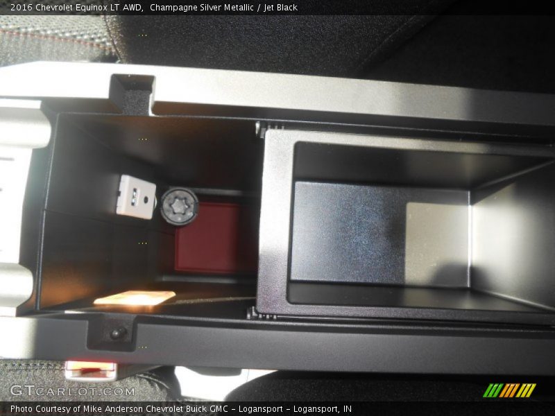 Champagne Silver Metallic / Jet Black 2016 Chevrolet Equinox LT AWD