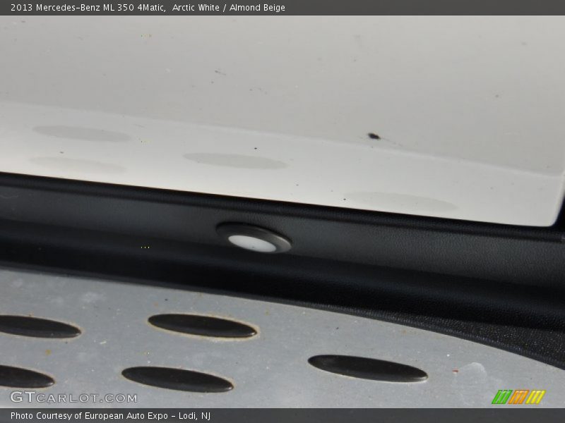 Arctic White / Almond Beige 2013 Mercedes-Benz ML 350 4Matic