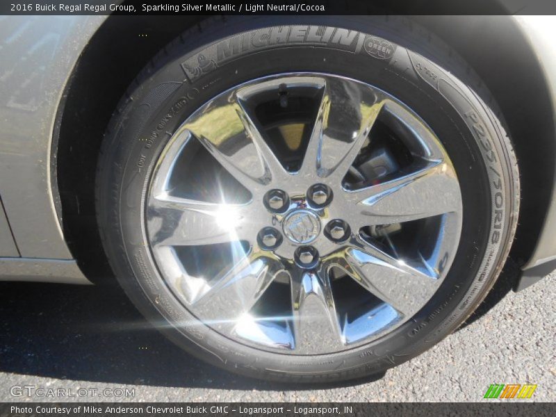 Sparkling Silver Metallic / Light Neutral/Cocoa 2016 Buick Regal Regal Group