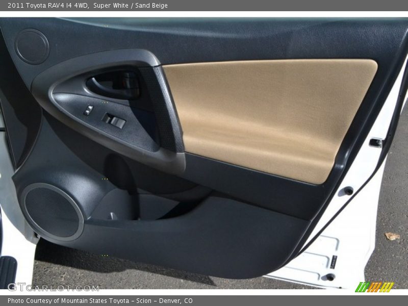 Super White / Sand Beige 2011 Toyota RAV4 I4 4WD