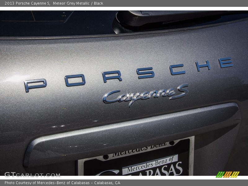 Meteor Grey Metallic / Black 2013 Porsche Cayenne S