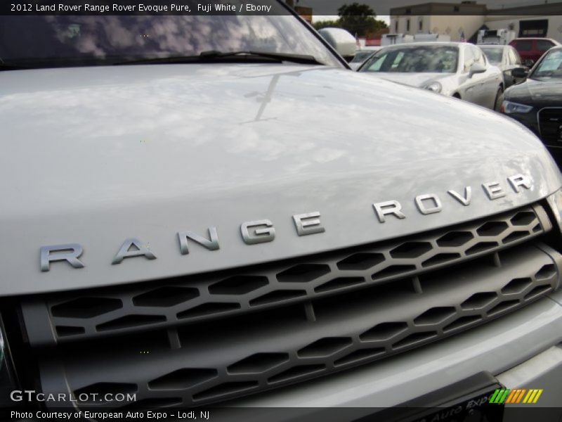 Fuji White / Ebony 2012 Land Rover Range Rover Evoque Pure