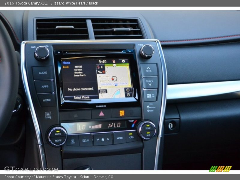 Blizzard White Pearl / Black 2016 Toyota Camry XSE