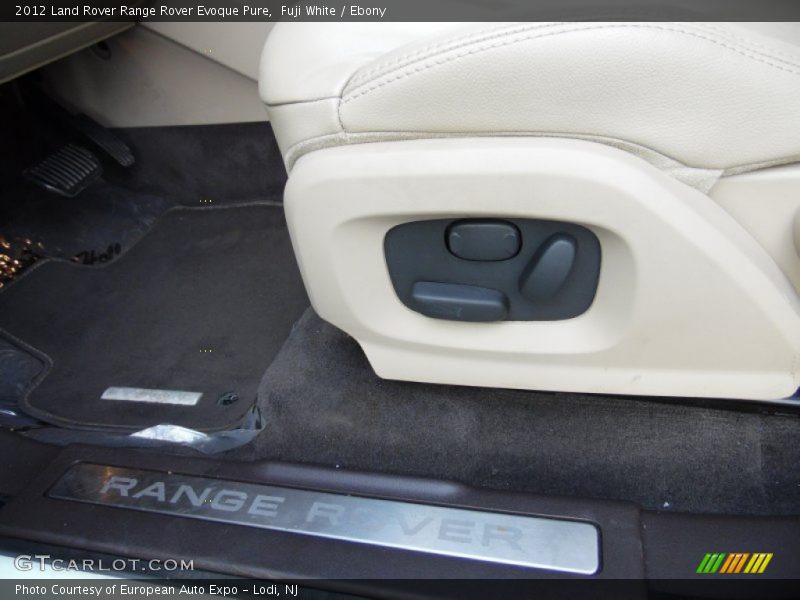 Fuji White / Ebony 2012 Land Rover Range Rover Evoque Pure