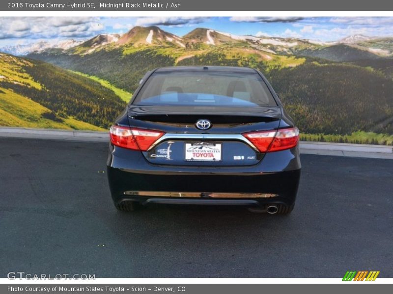 Midnight Black Metallic / Ash 2016 Toyota Camry Hybrid SE