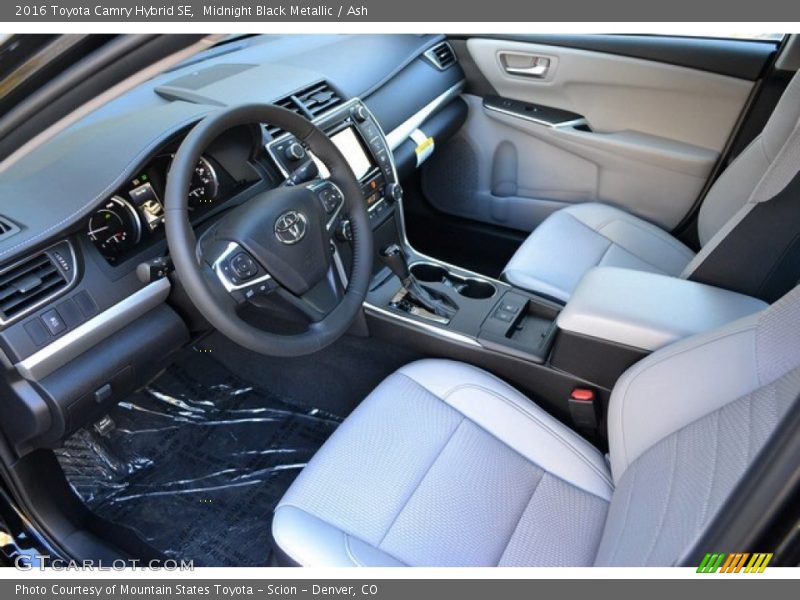 Midnight Black Metallic / Ash 2016 Toyota Camry Hybrid SE