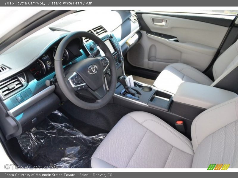  2016 Camry SE Ash Interior