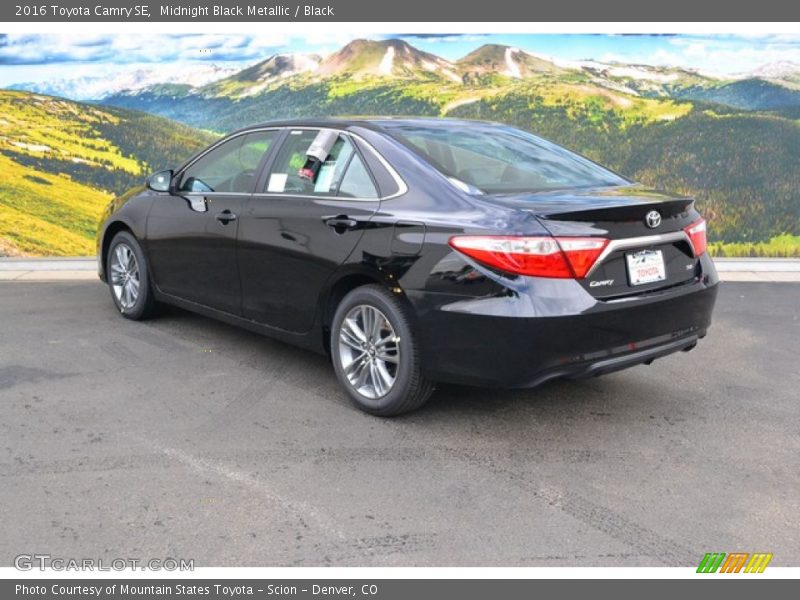 Midnight Black Metallic / Black 2016 Toyota Camry SE