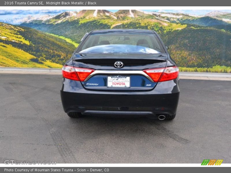 Midnight Black Metallic / Black 2016 Toyota Camry SE