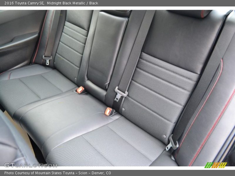 Midnight Black Metallic / Black 2016 Toyota Camry SE